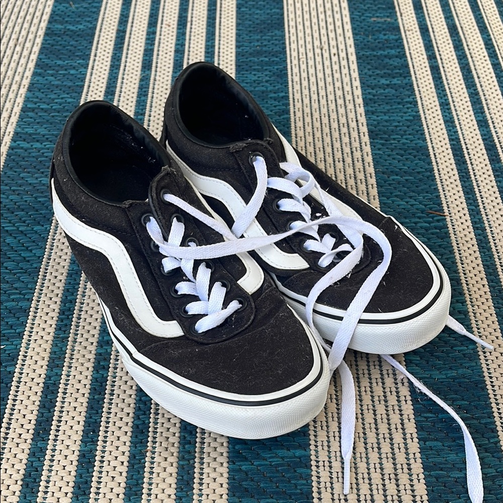 Vans Black Canvas Low-Tops